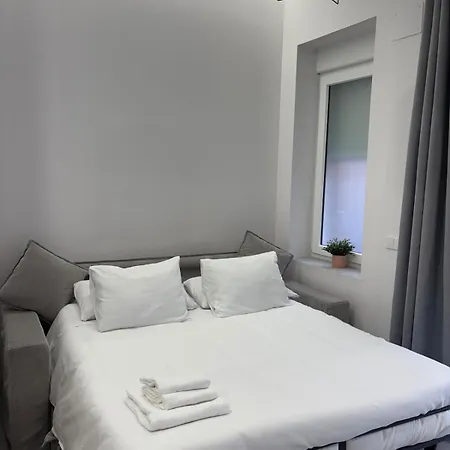 Centric Loft Near Arts & Science Апартаменты