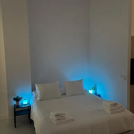 Apartment Centric Loft Near Arts & Science